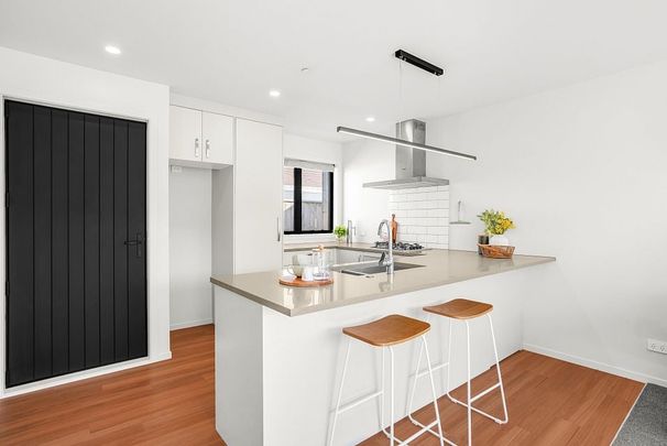 Affordable Central Upper Hutt Living - Photo 1