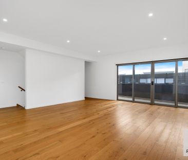 A Modern Sanctuary in the Heart of West Footscray - Photo 4