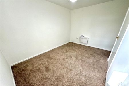 Charnwood Crescent, Chandlers Ford, SO53 - Photo 2