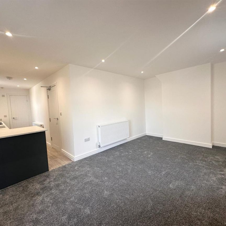 1 bed flat to rent in Queensberry Road, Burnley, BB11 - Photo 1