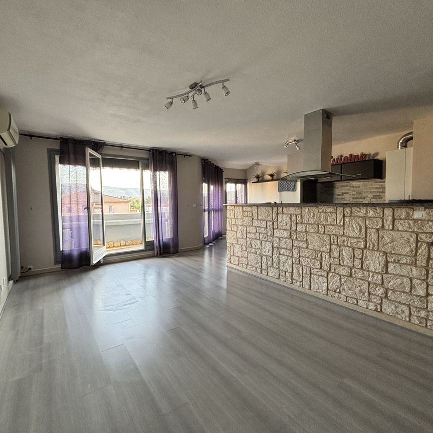 Location Appartement 3 pièces 74m² AUBAGNE 13400 - Photo 1