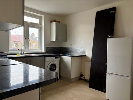 Trinity Road, Southall - Photo 4