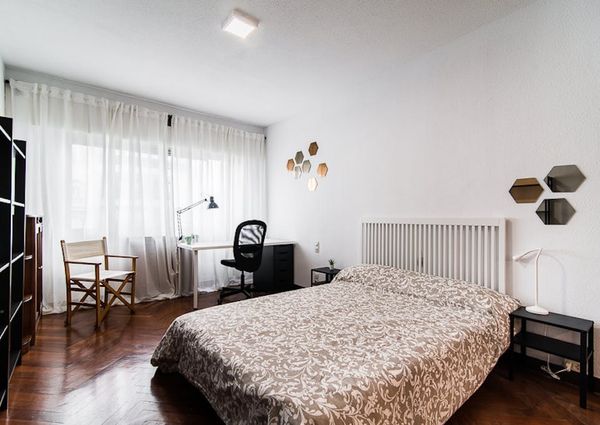 Calle de Juan Bravo, Madrid, Community of Madrid 28006