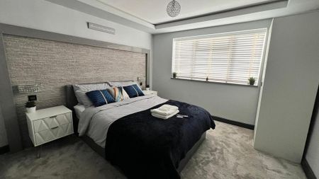 3 bedroom semi-detached house to rent - Photo 3