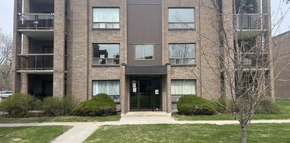 Grand condo 4 1/2 à louer à Pierrefonds - Photo 2