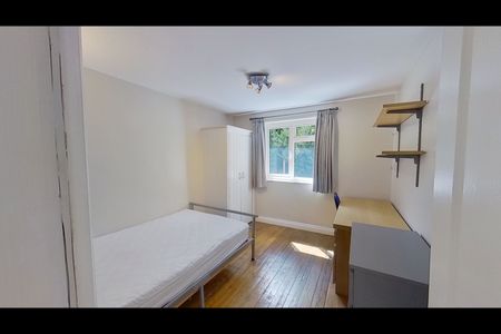 5 Bed End Terrace, Friars Court, NG7 - Photo 4