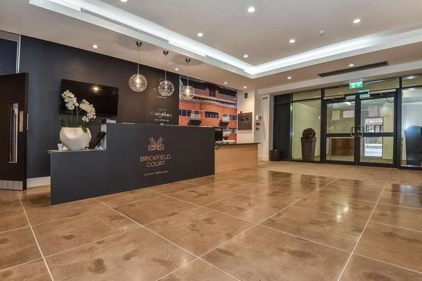 Brickfield Court, Slough, SL1 - Photo 1