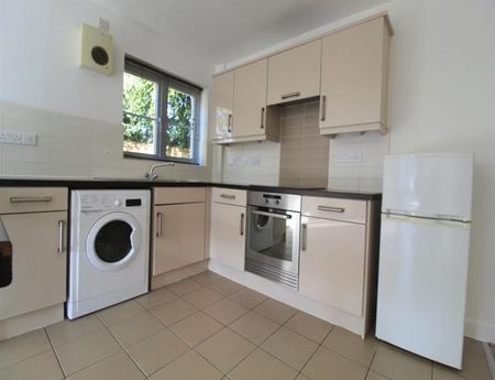 2 Bedroom Apartment To Let - Photo 4