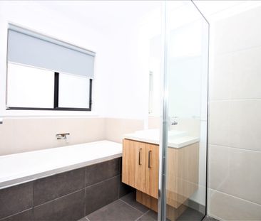 2/10 Hinchcliff Crescent, Newcomb, Vic 3219 - Photo 6