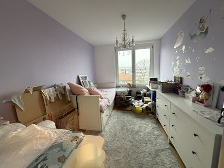 Großzügig geschnittene Wohnung, unweit der Königsheide ***Balkon***Parkett***Dusch+Wannenbad***Lift*** - Photo 3