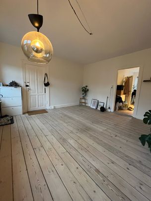 Hyggelig 2-værelses lejlighed med New Yorker-væg - Photo 1