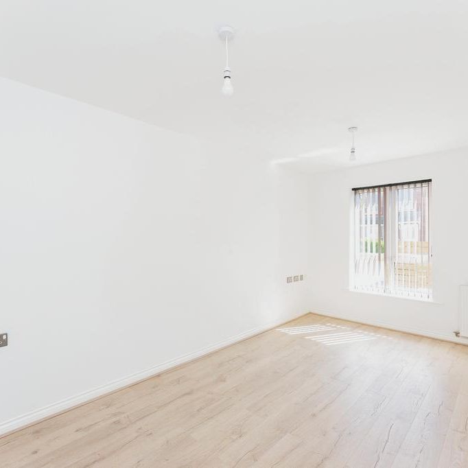 3 bedroom terraced house to rent - Photo 1