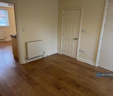 1 bedroom flat to rent - Photo 6