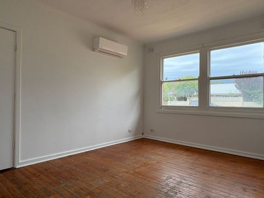 Fresh Semi Detached! - Photo 1