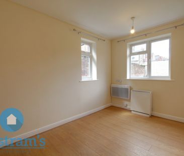 2 bed Ground Floor Flat for Rent - Photo 1