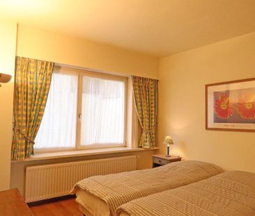 Appartement te huur in Het Zoute voor € 2.000 met 2 slaapkamers - Photo 5