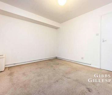 Oakcroft Close, Pinner, Middlesex, HA5 - Photo 3