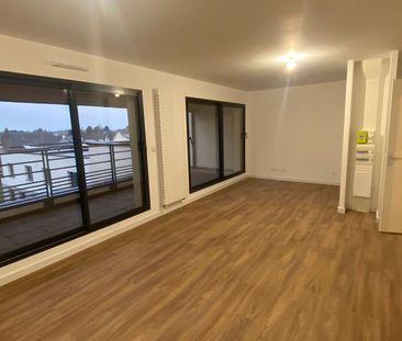 Location Appartement 3 pièces 74m² FRANQUEVILLE ST PIERRE 76520 - Photo 1