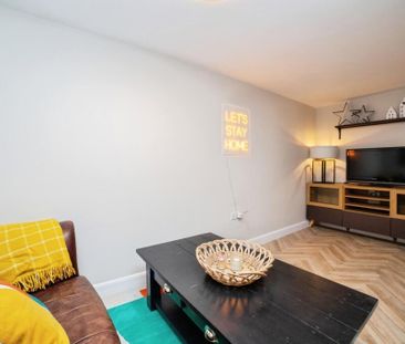 3 bedroom detached bungalow to rent - Photo 3