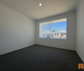 Brand New Unit in the Heart of Greenfields - Photo 6