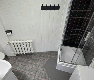 Centrum! Duża kawalerka z balkonem i parkingiem. - Zdjęcie 5