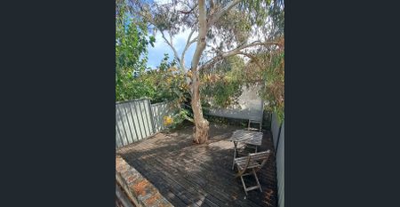 Fully Furnished granny flat - Photo 5