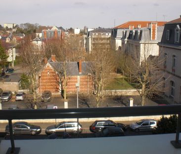 Location Appartement 1 pièce 28m² ORLEANS 45000 - Photo 3