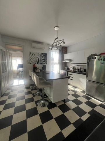 8398 Rue St-Gérard, H2P 2C9, H2P 2C9, Montréal - Photo 3