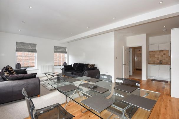 2 bedroom flat to rent - Photo 1