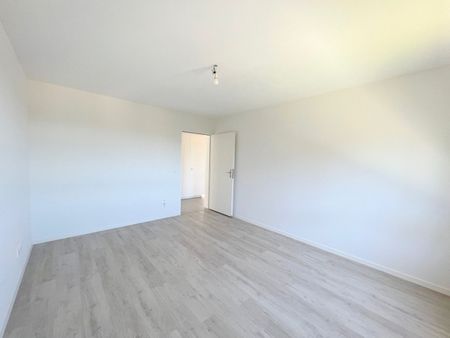 "Attikawohnung mit separater Dachterrasse und fantastischer Aussicht" - Photo 2