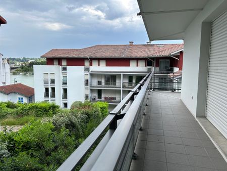 Location Appartement 3 pièces 67m² BAYONNE 64100 - Photo 2