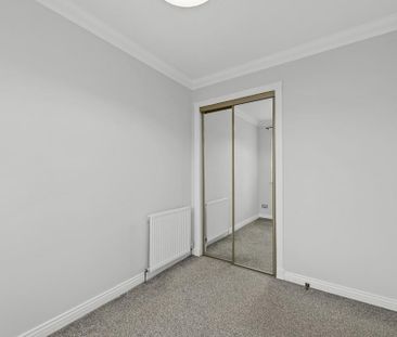 2 bedroom semi-detached house to rent - Photo 4