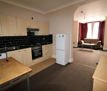 1 bedroom flat to rent - Photo 6