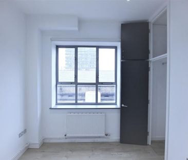 3 bedroom flat to rent - Photo 3