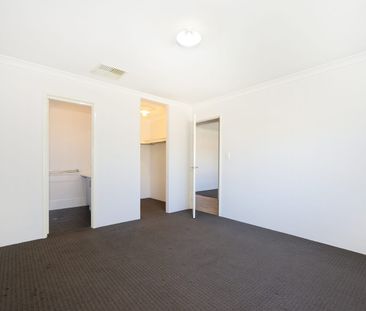 LAKELANDS 3X2 HOME FOR LEASE - Photo 3