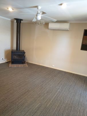 Three bedroom home - Photo 1