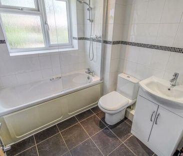 Howards Grove - Photo 4