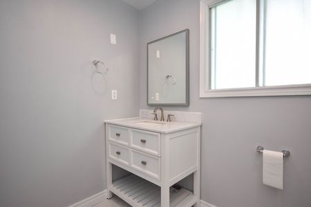 For Lease - 296 Altha Avenue Unit# Unit 2, Vanier and Kingsview Park, Ontario - Photo 4