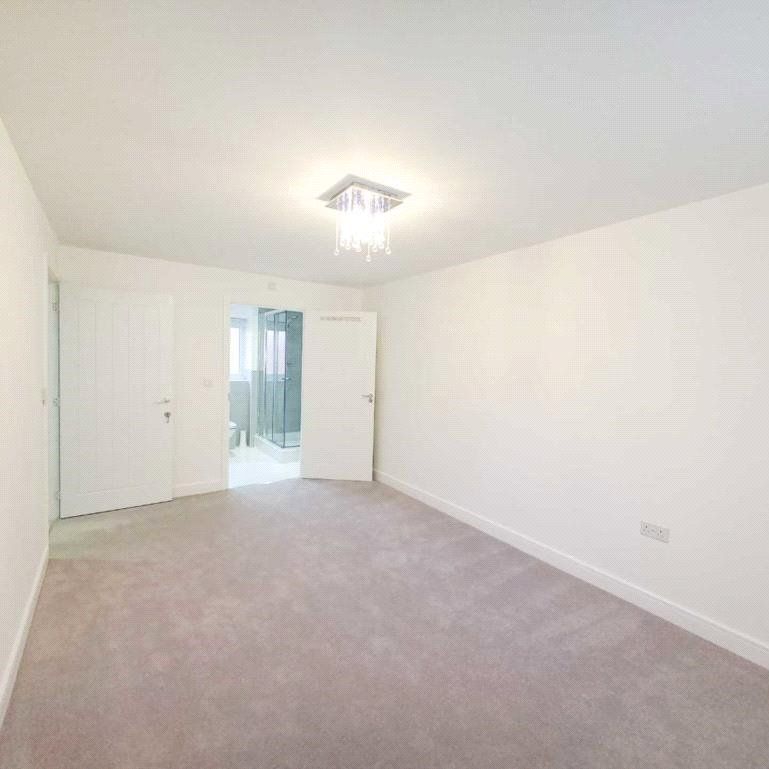 Fir Tree Road, Woodley Fir Tree Road, Woodley - Photo 2