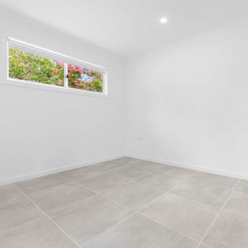 Apply Now - Century 21 | the Paramount Group *Granny Flat* - Photo 1