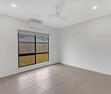 As New - Fully Tiled and Air Conditioned - Side Access - Photo 4