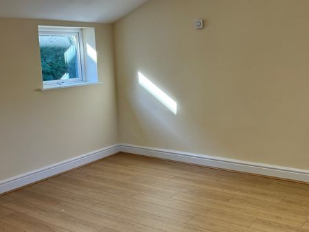 2 Bed Detached House, Parkfield Road, L17 - Photo 3