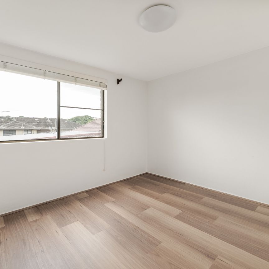 75 Duntroon Street, Hurlstone Park NSW 2193 - House For Rent | Domain - Photo 1