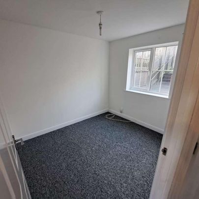 Bedford Road, West Bromwich, B71 - Photo 1