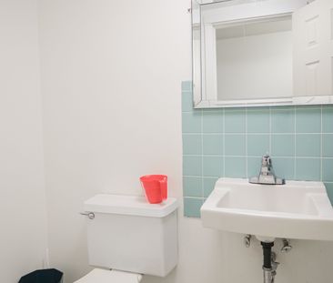 For Lease - 6156 Barker Street Unit# Upper, Niagara Falls, Ontario - Photo 6