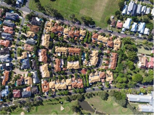 Resort-Style Living in heart of Bulimba - Photo 1