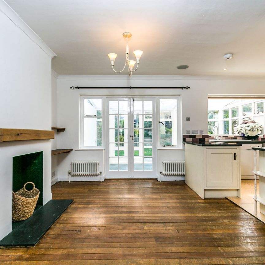 3 bedroom semi-detached to rent Millmead Area, Guildford - Photo 1