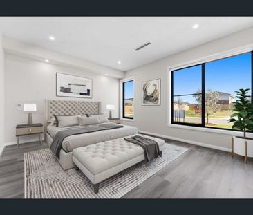 Stunning Family Home in a Convenient Officer Location - Photo 2