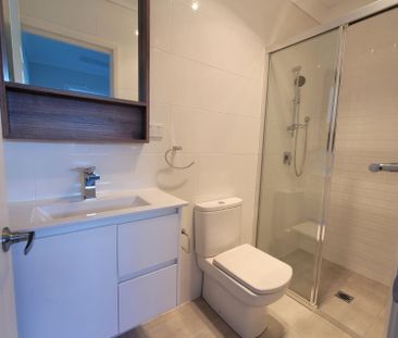 STAR QUALITY GRANNY FLAT! - Photo 3