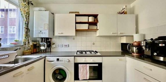 Greenway Close, London, N11 - Photo 2